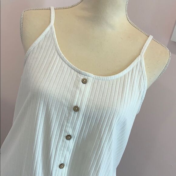 🎉 HP 🎉 Le Lis Tank Top White Knotted Button Down - Picture 2 of 6